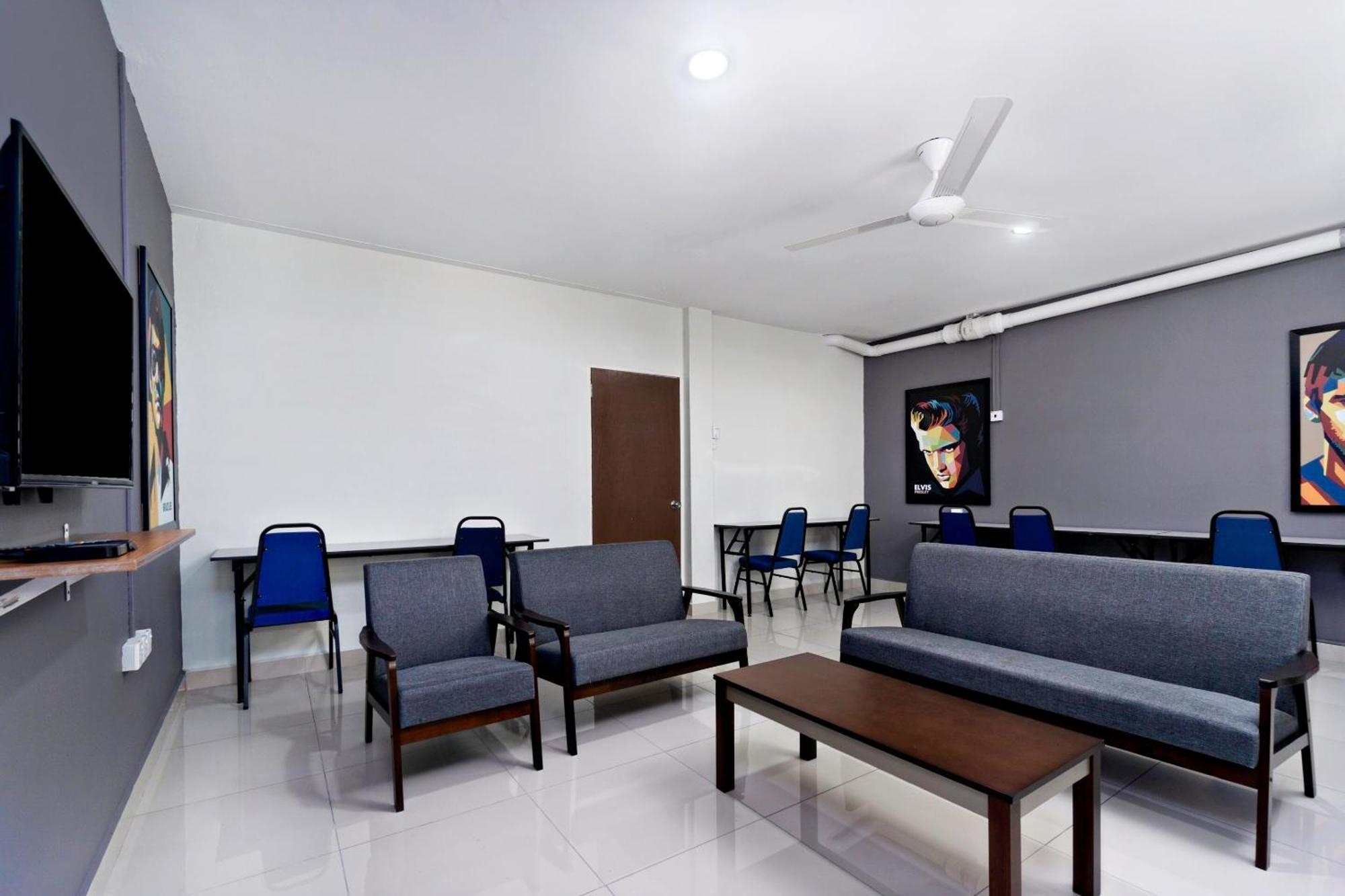 City Hostel ايبوه المظهر الخارجي الصورة