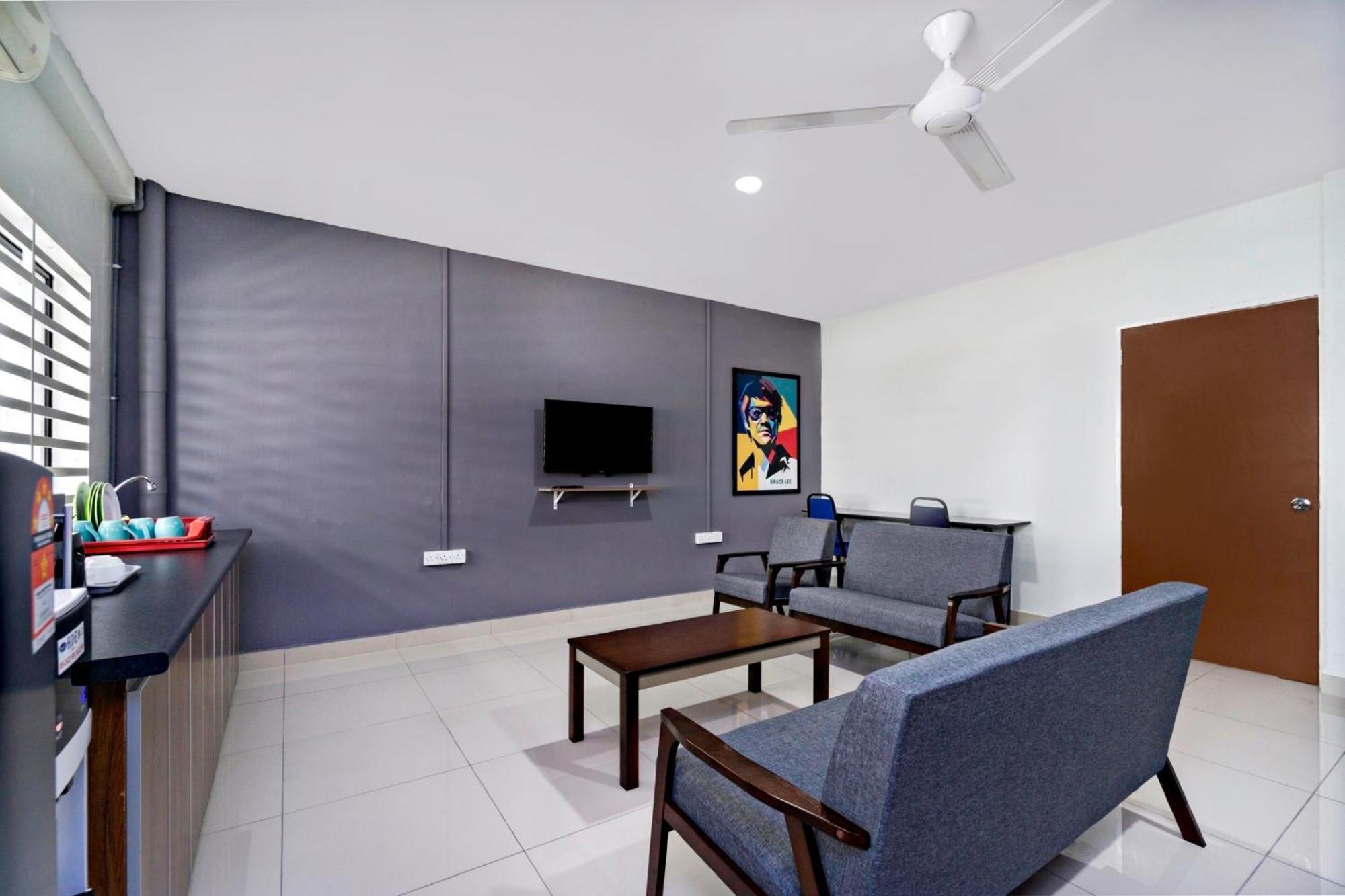 City Hostel ايبوه المظهر الخارجي الصورة